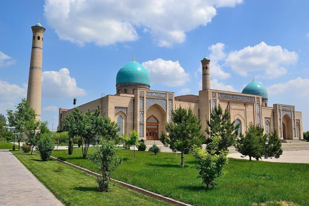umroh plus uzbekistan 2026